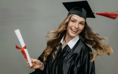 What to Do With Graduation Photos After the Ceremony